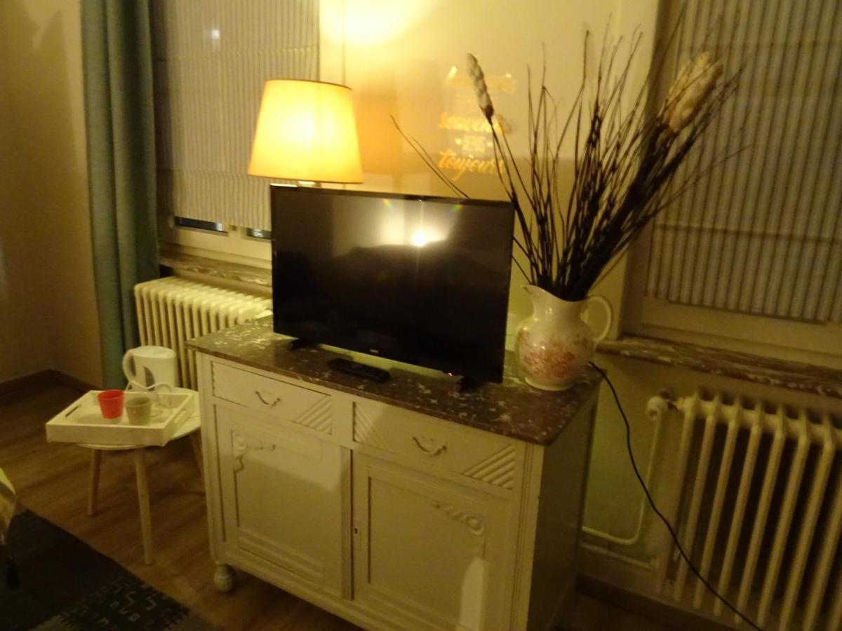 L'Hote Des Geants 아트 외부 사진